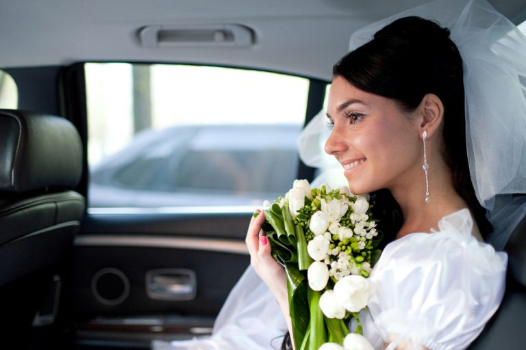 Bride,In,The,Car