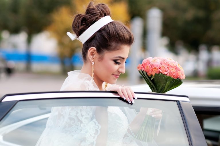 Portrait,Of,Happy,Positive,Bride.